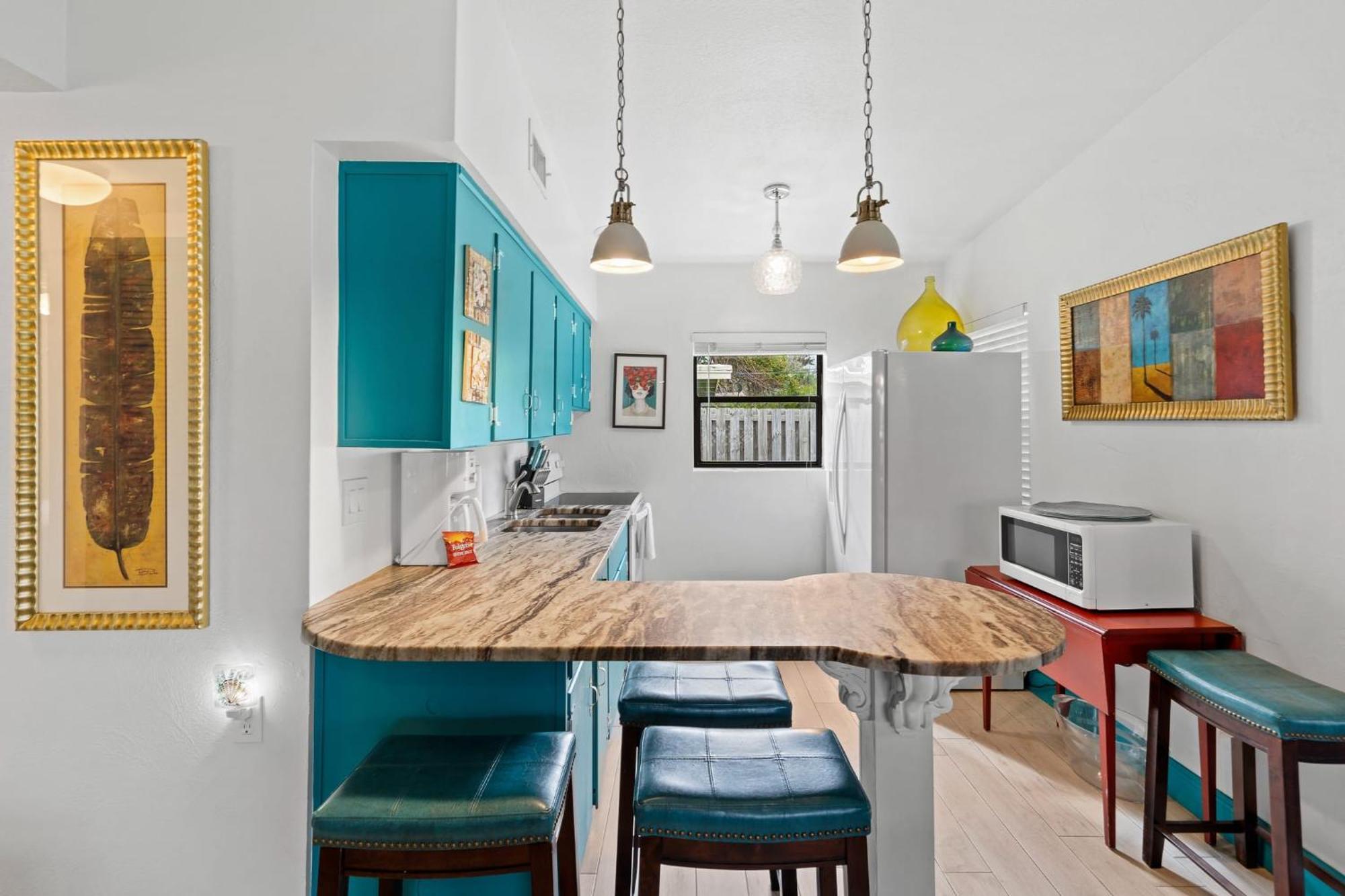 Uptown Cottage - Walk To The Beach And Restaurants Cocoa Beach Bagian luar foto