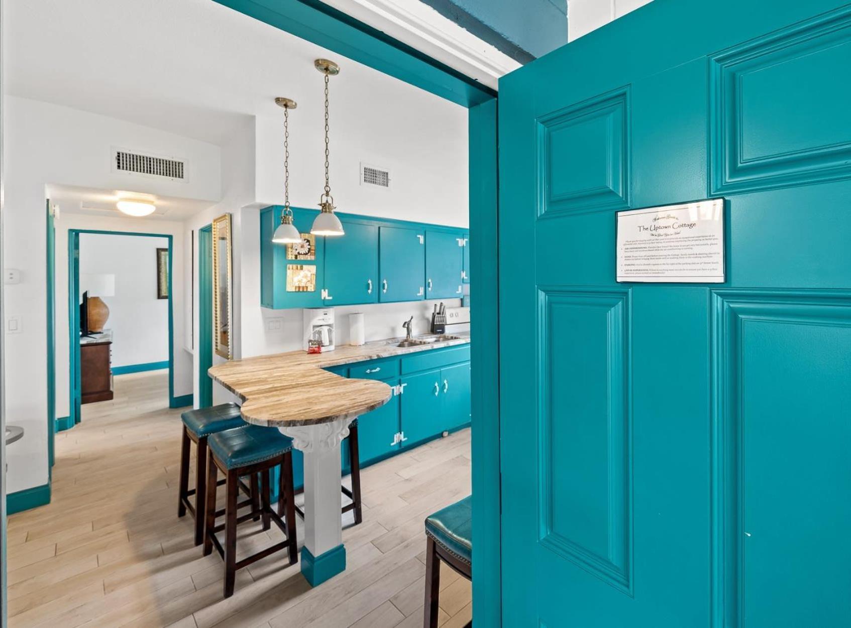 Uptown Cottage - Walk To The Beach And Restaurants Cocoa Beach Bagian luar foto