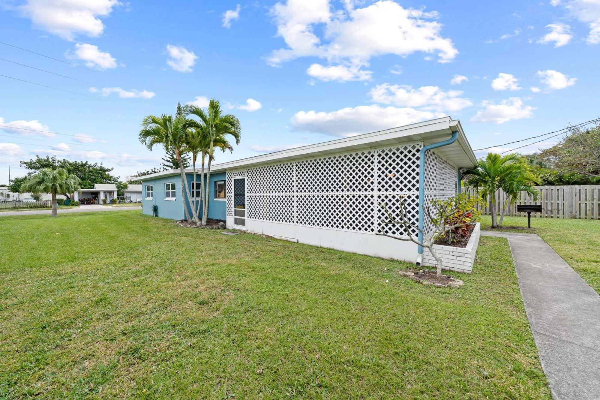 Uptown Cottage - Walk To The Beach And Restaurants Cocoa Beach Bagian luar foto
